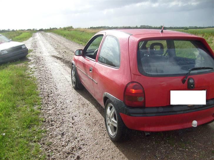 Opel corsa b totalskadet billede 4