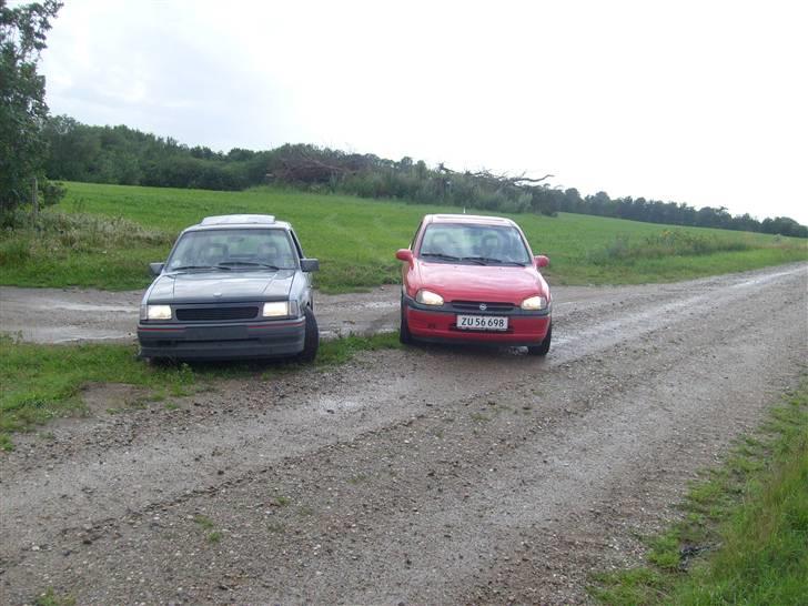 Opel corsa b totalskadet billede 7