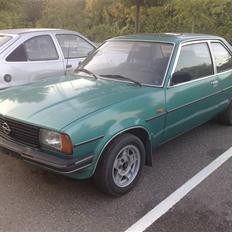 Opel Ascona 2.0 S - Solgt