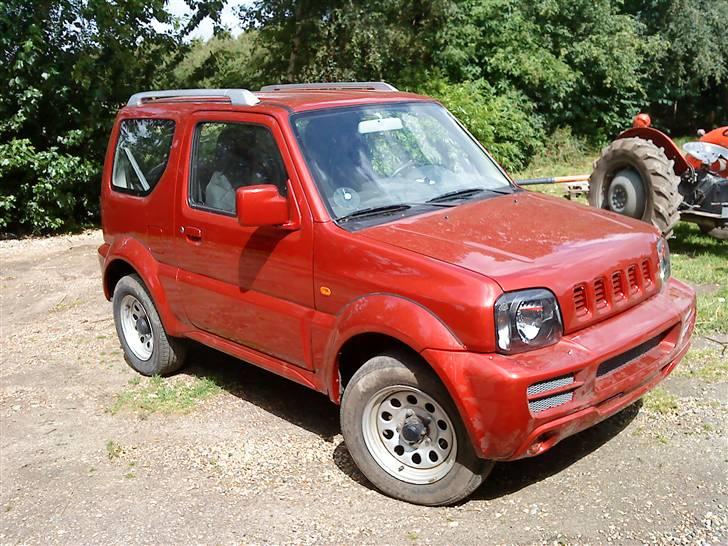 Suzuki Jimny - I solen med ny lakering billede 1