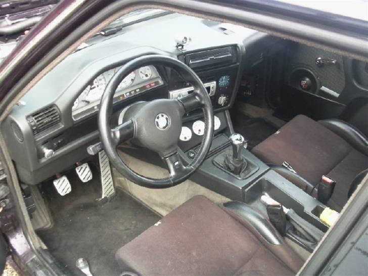 BMW e30 327i SOLGT billede 5