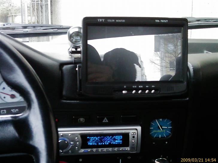 BMW e30 327i SOLGT billede 8