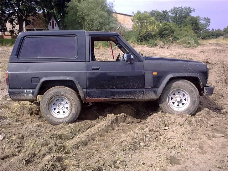 Nissan patrol 3,3 td solgt billede 2