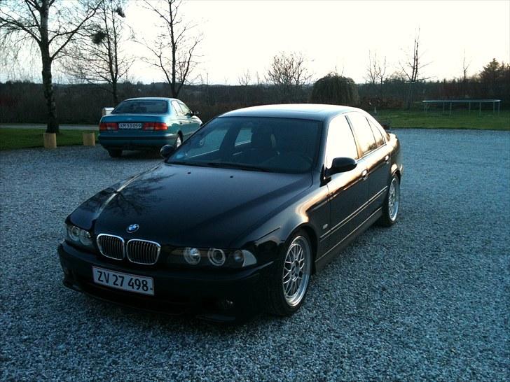 BMW 528i aut. 4d Solgt billede 1