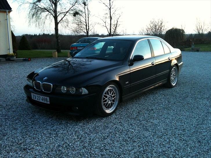 BMW 528i aut. 4d Solgt billede 2
