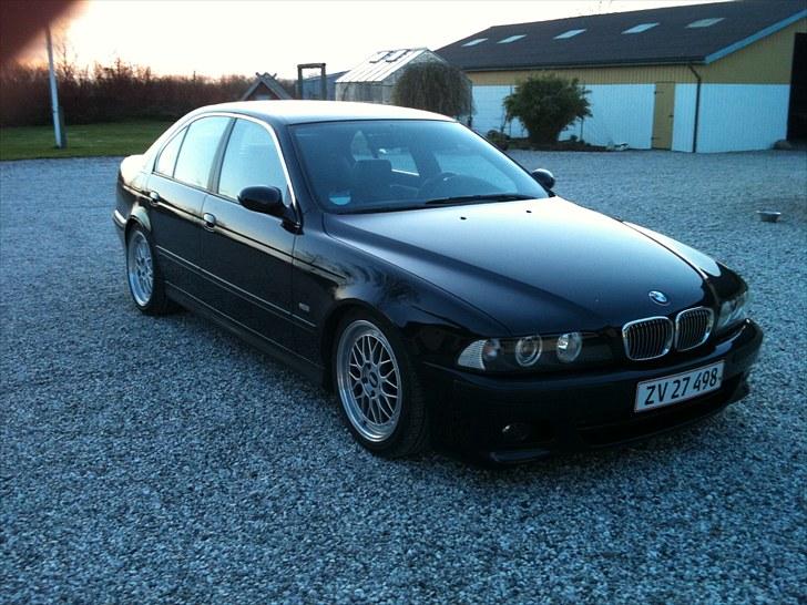 BMW 528i aut. 4d Solgt billede 4