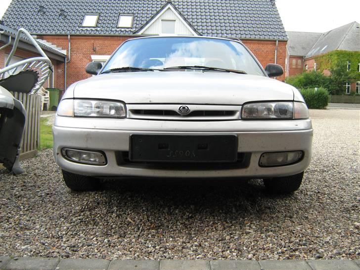 Mazda 626 1,8i ***solgt*** - her er et mere før syn billede 2