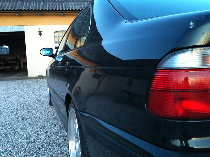 BMW 528i aut. 4d Solgt billede 7