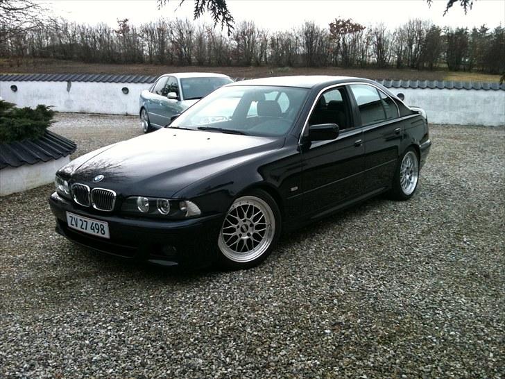 BMW 528i aut. 4d Solgt - Her er de gamle sidespejle på billede 14