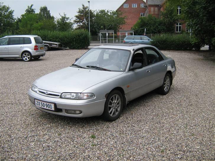 Mazda 626 1,8i ***solgt*** - lige et fra den anden vinkel billede 9