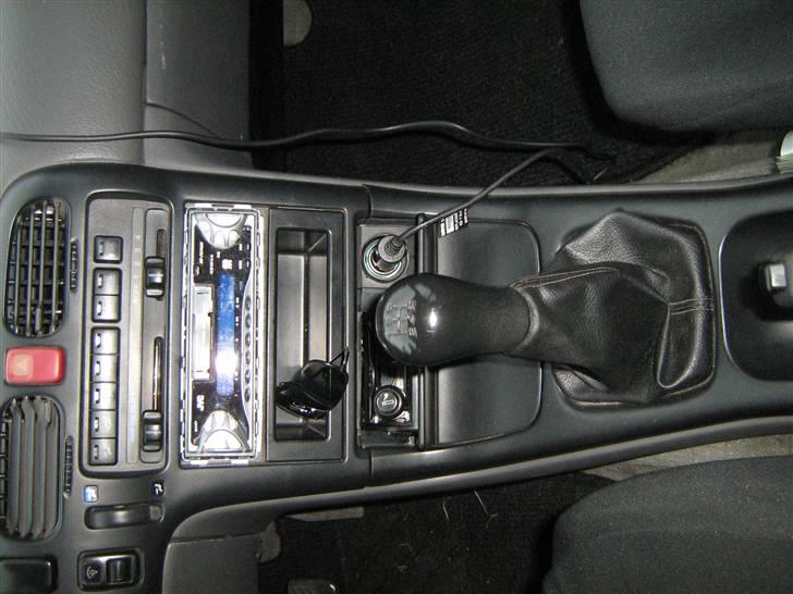 Mazda 626 1,8i ***solgt*** - pæn og ren efter vi gik igang billede 13