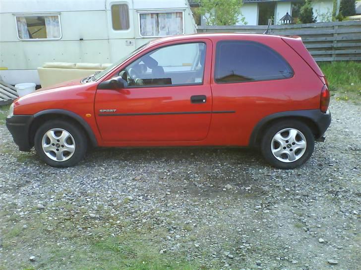 Opel Corsa 1.4 SI Sport - nyt billede er lige blevet poleret billede 15