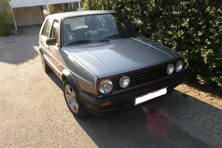 VW Golf 2 c . SOLGT billede 1