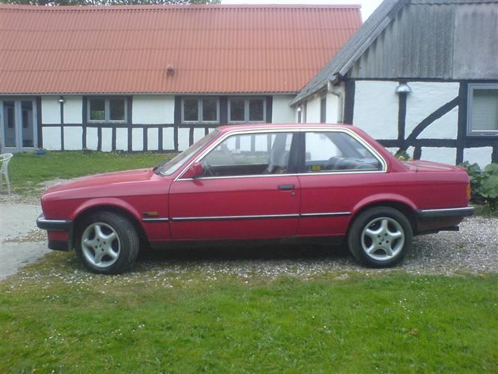 BMW 320i e30 " SOLGT " billede 5