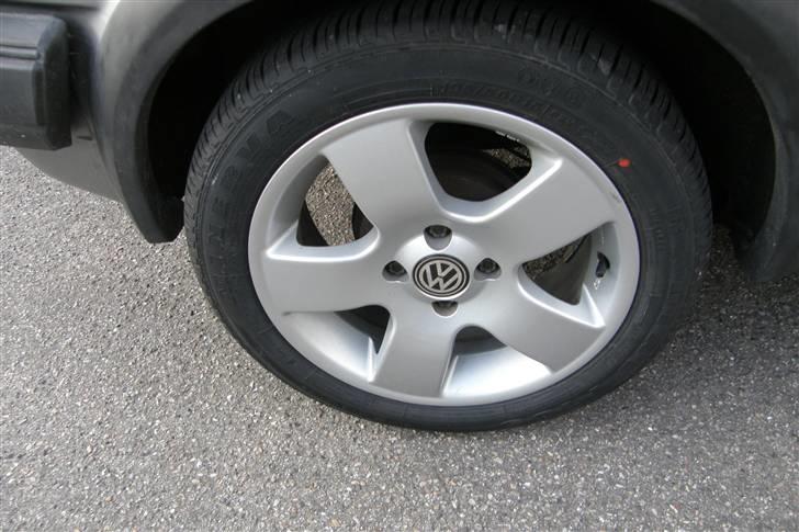 VW Golf 2 c . SOLGT billede 12