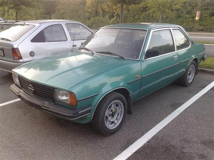 Opel Ascona 2.0 S - Solgt billede 1