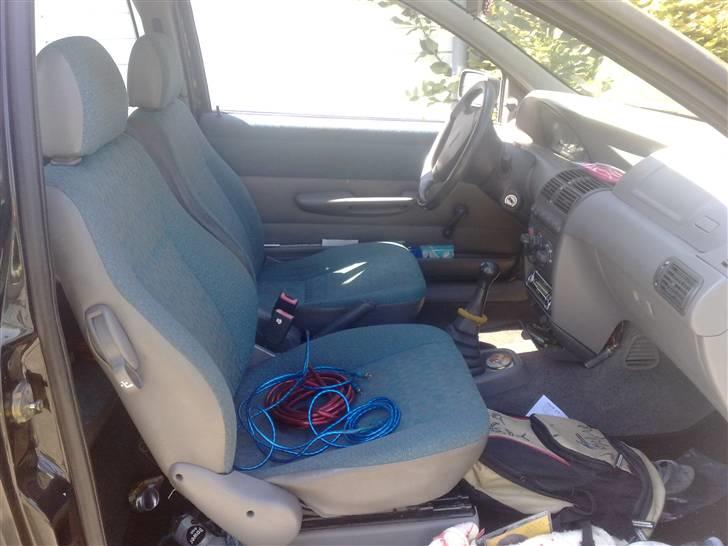 Fiat Punto S DØD! :D [Tidl. bil]  - tag jer ikk af rodet, går i skole lige pt, så skal bruge de tasker ;) billede 12