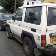 Toyota land cruiser lj70