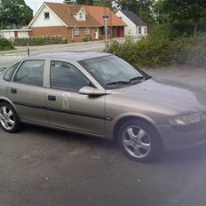Opel Vectra B 1,6 16V "solgt"