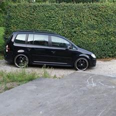 VW Touran  TDI  R 20"