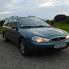 Ford Mondeo 1.8i *SOLGT*