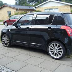Suzuki swift 1.3ddis * SOLGT *