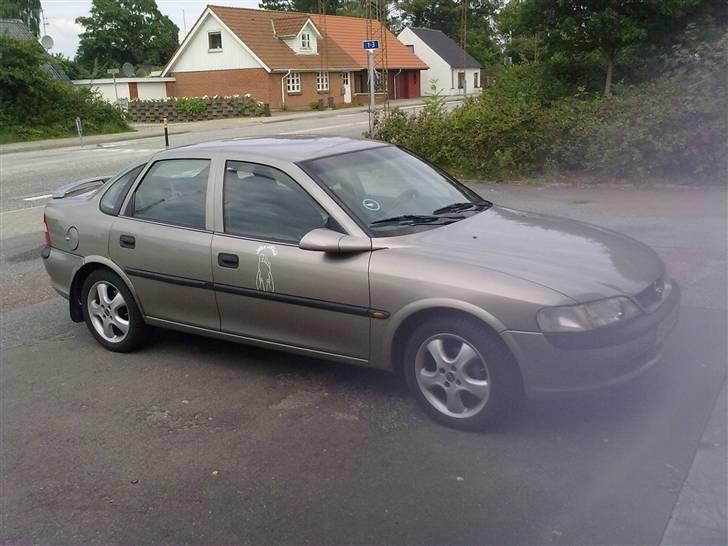 Opel Vectra B 1,6 16V "solgt" billede 2