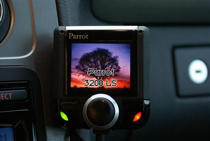 VW Touran  TDI  R 20" - Parrot 3200 billede 13