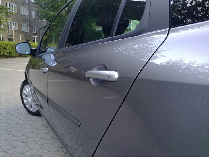 Renault Clio III *SOLGT* - Dørhåndtag i alufinish billede 5