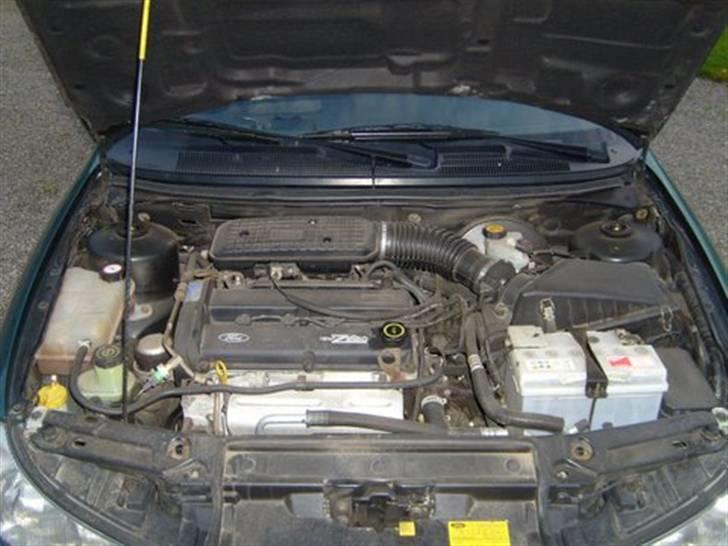 Ford Mondeo 1.8i *SOLGT* billede 7