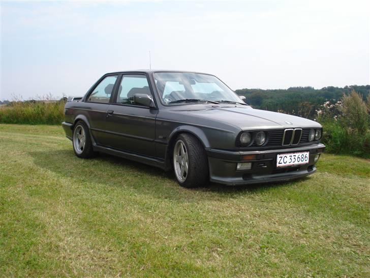 BMW 325 i / E36 Motor SOLGT billede 6