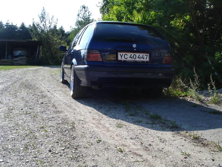 BMW E36 320i touring SOLGT billede 10