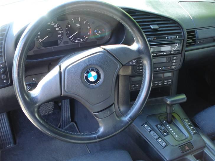 BMW E36 320i touring SOLGT billede 11