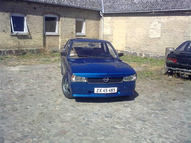 Opel ascona b billede 2