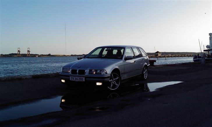 BMW 323i Touring !!SOLGT!! - Lidt nye billeder med Fælge og Klare blink. billede 10