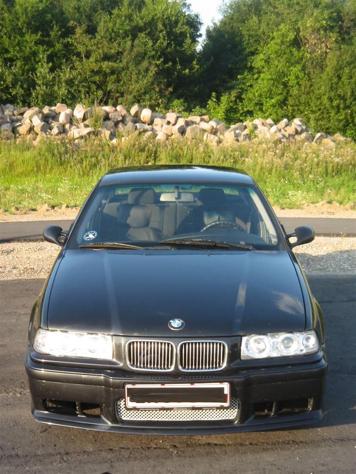 BMW 320I  (solgt) billede 5