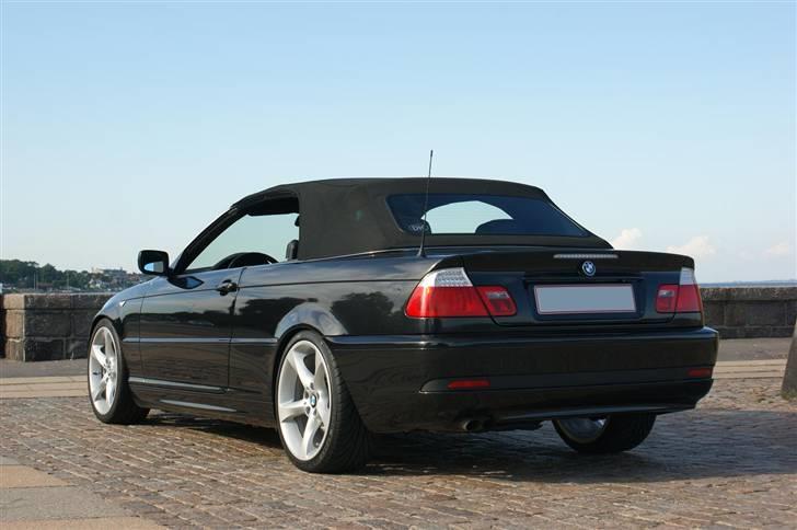 BMW 320i Cab. E46 SOLGT billede 2