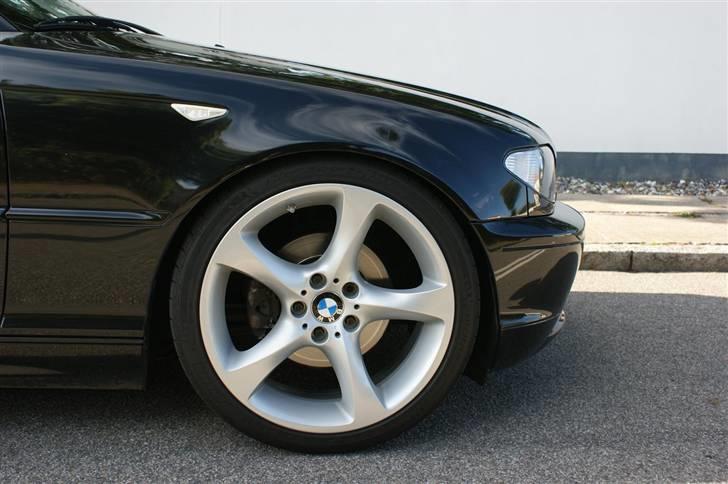 BMW 320i Cab. E46 SOLGT billede 4