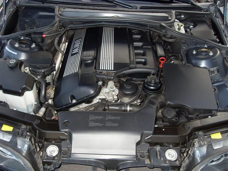 BMW 320i Cab. E46 SOLGT billede 9