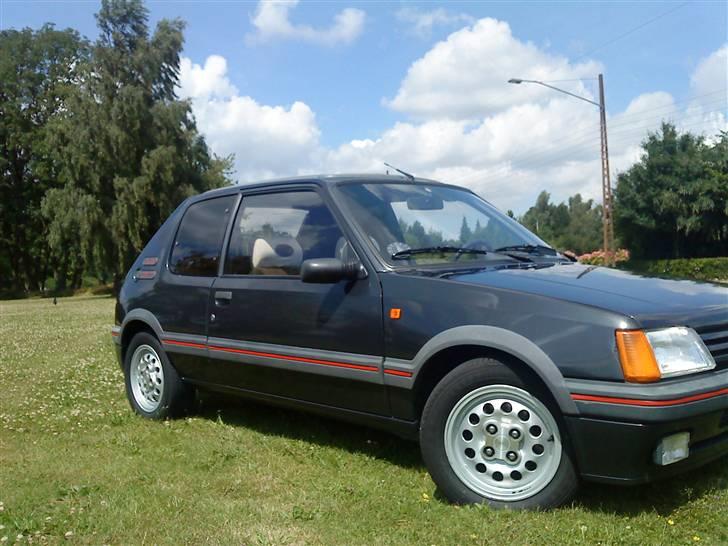 Peugeot 205 GTI solgt billede 8