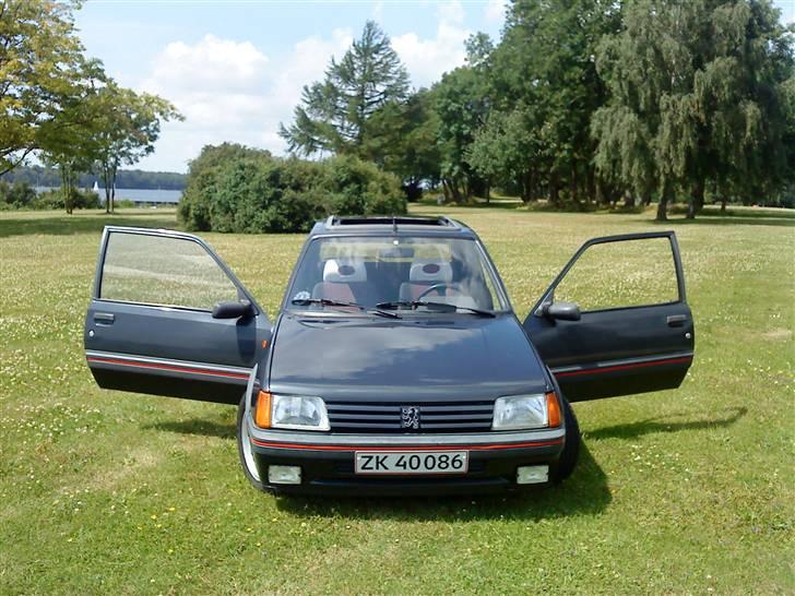 Peugeot 205 GTI solgt billede 11