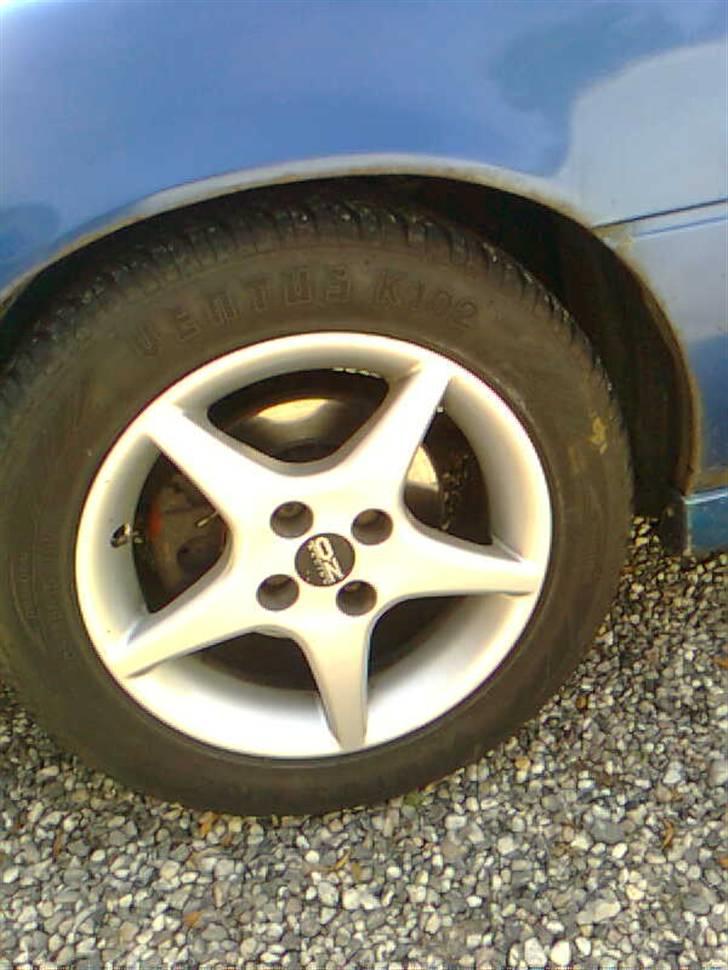 Opel Vectra (Død R.I.P) - 15" OZ 4 x 100 ET37 Søges! Min ene fælg er smadret (og så er det ikke engang mig der har smadret den!) billede 6