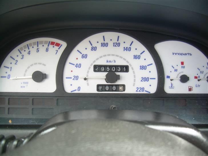 Opel Vectra (Død R.I.P) - Puh hun har kørt langt... men det er kun karossen. motoren er udskiftet for 2 år siden. billede 8