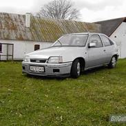 Opel kadett E skrottet