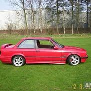 BMW e30 320i *SOLGT*