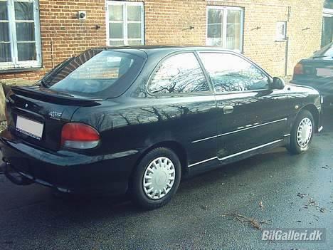 Hyundai accent SOLGT billede 2