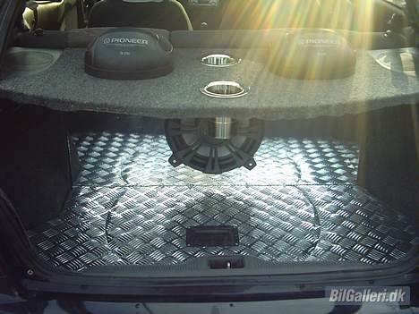 Hyundai accent SOLGT billede 3