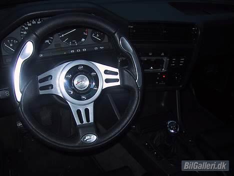 BMW 325i Cabriolet *SOLGT* billede 10