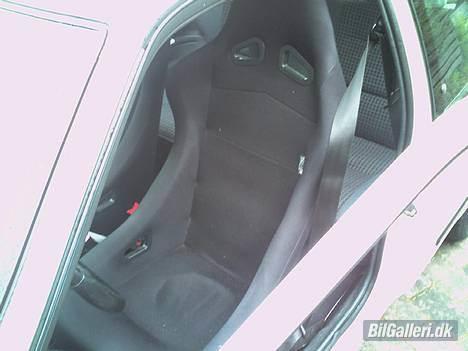 Peugeot 106 XR 1,4i (DØD) - de sæder ryger om bag i, har fået nye som jeg er ved at tilpasse billede 8