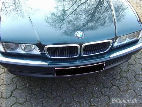 BMW 740i *SOLGT* billede 6